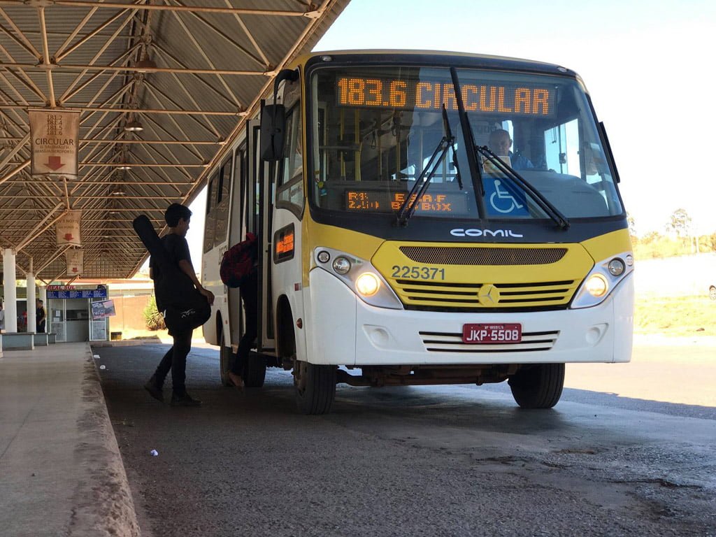 Aeroporto_de_Brasilia_Onibus_Circular