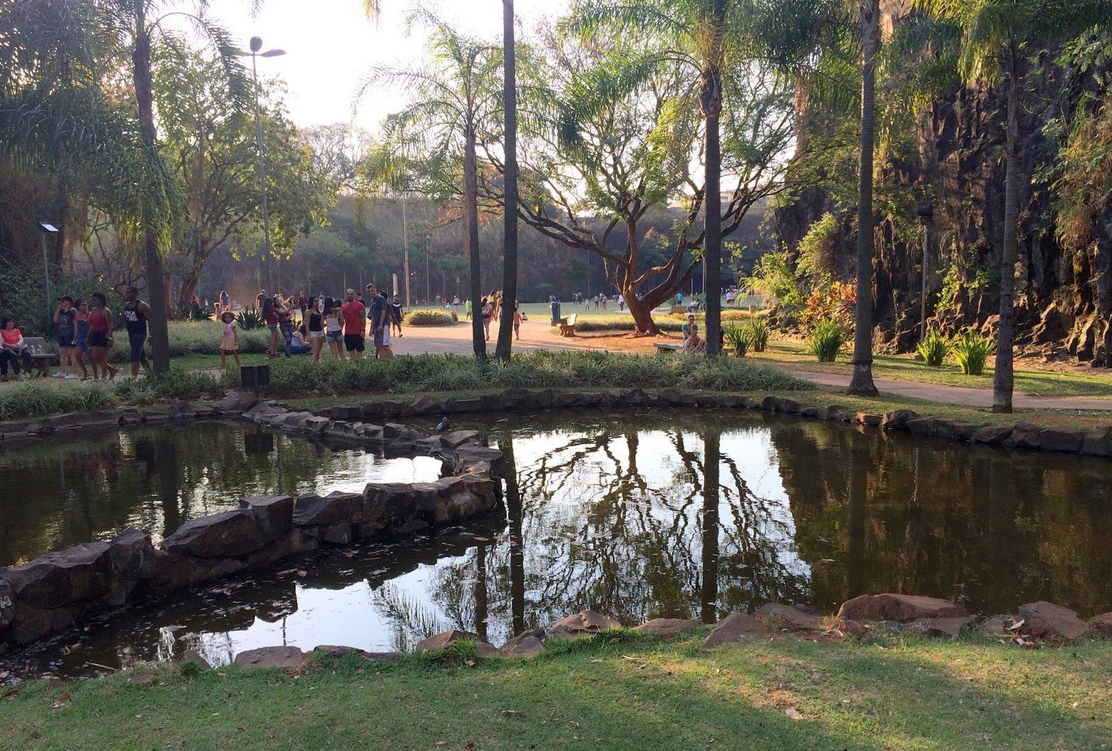 Passeios-em-Campinas-Praça-Ulisses-Guimarães