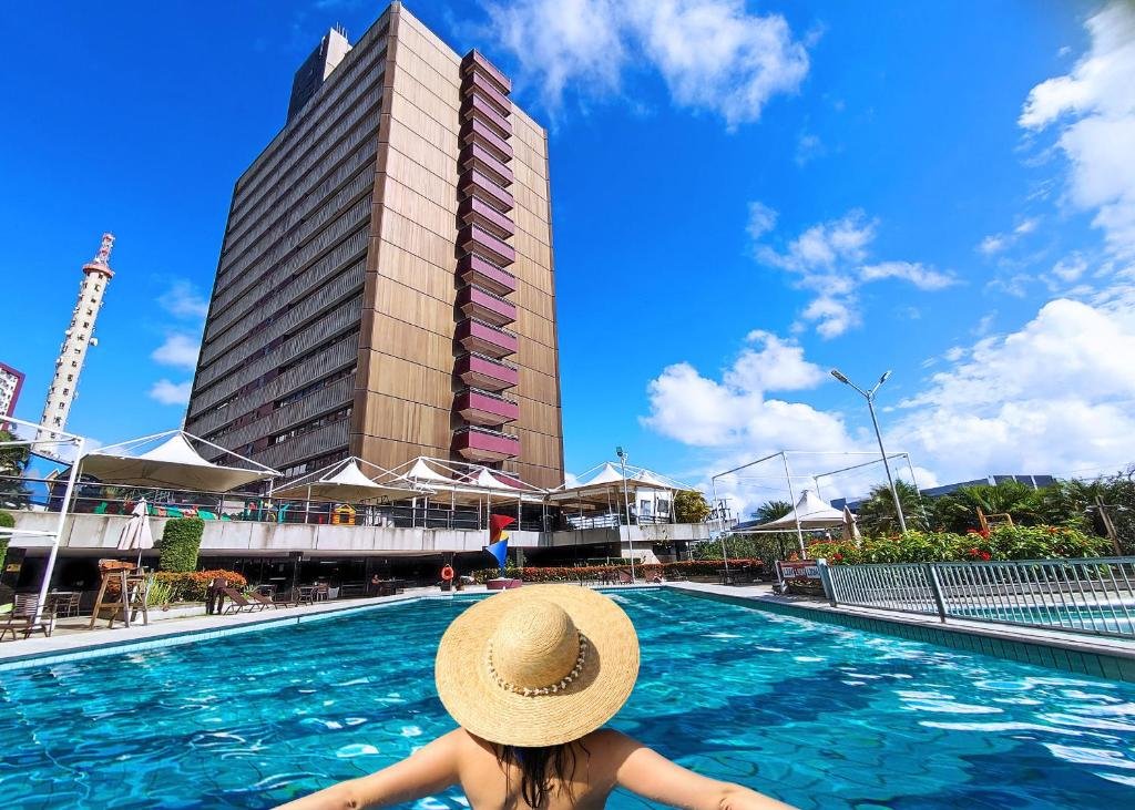 Airbnb Salvador - Fiesta Bahia Hotel
