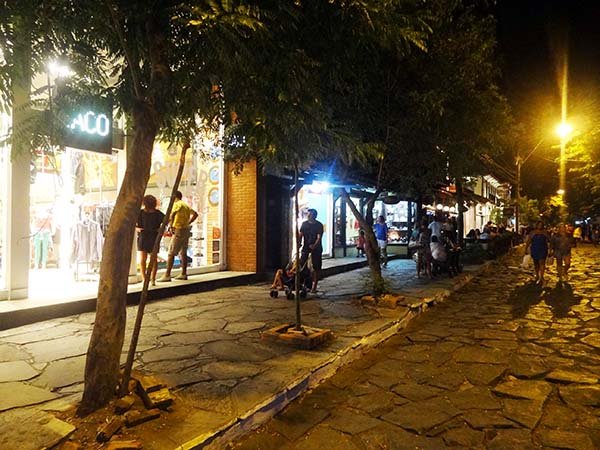 Búzios rua das pedras centro