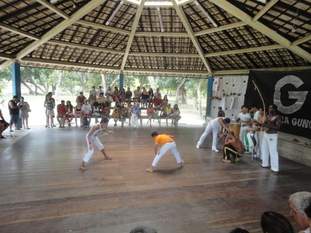 Roda de capoeira no centro histórico de Porto Seguro