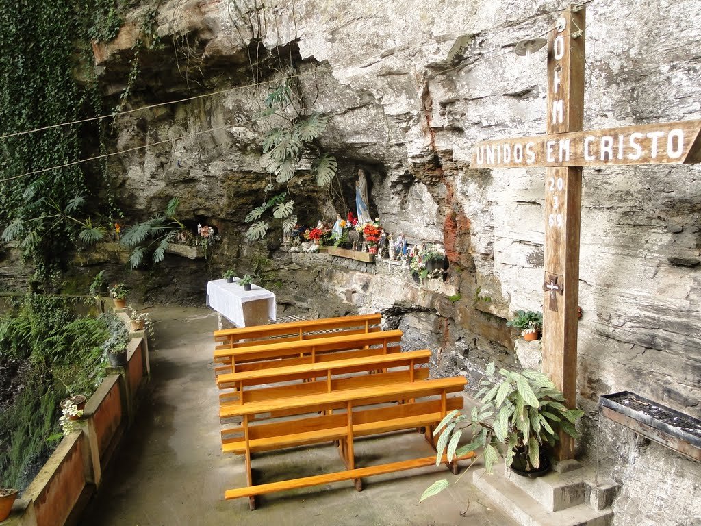 Gruta de Nossa Senhora de Lourdes