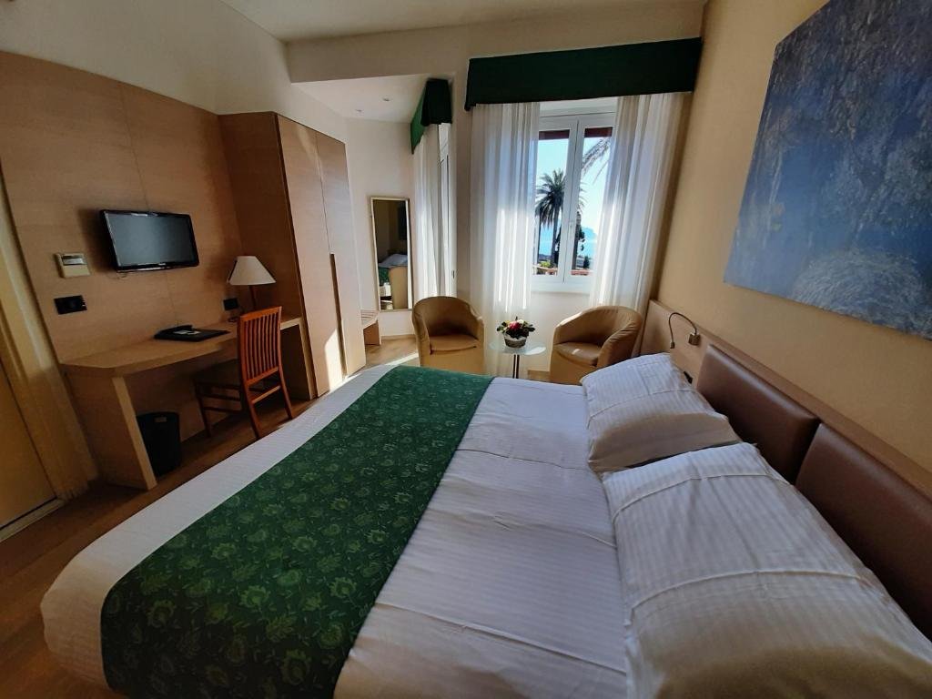 Hoteis em Genova - Hotel Esperia