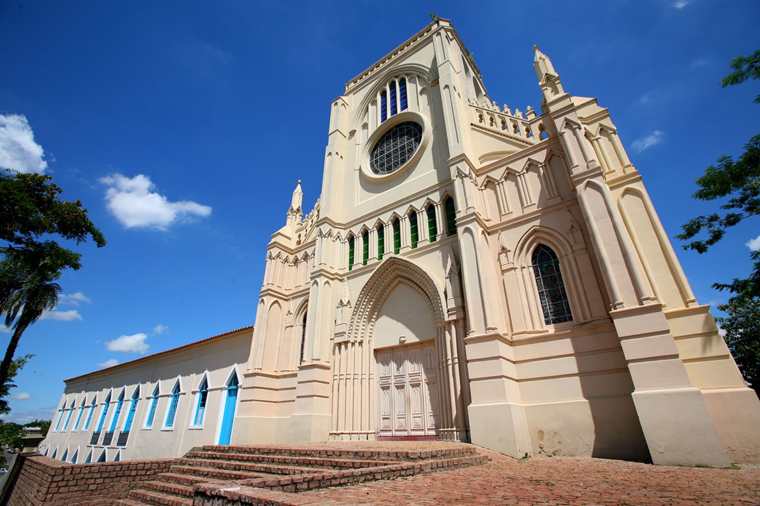 igreja antiga TOP 8 Passeios em Cuiabá para curtir