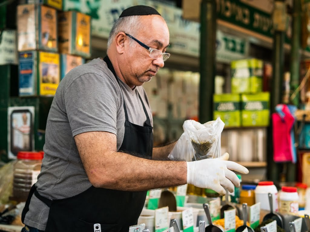 O que fazer em Tel Aviv. Viver uma experiência sensorial no Carmel Market