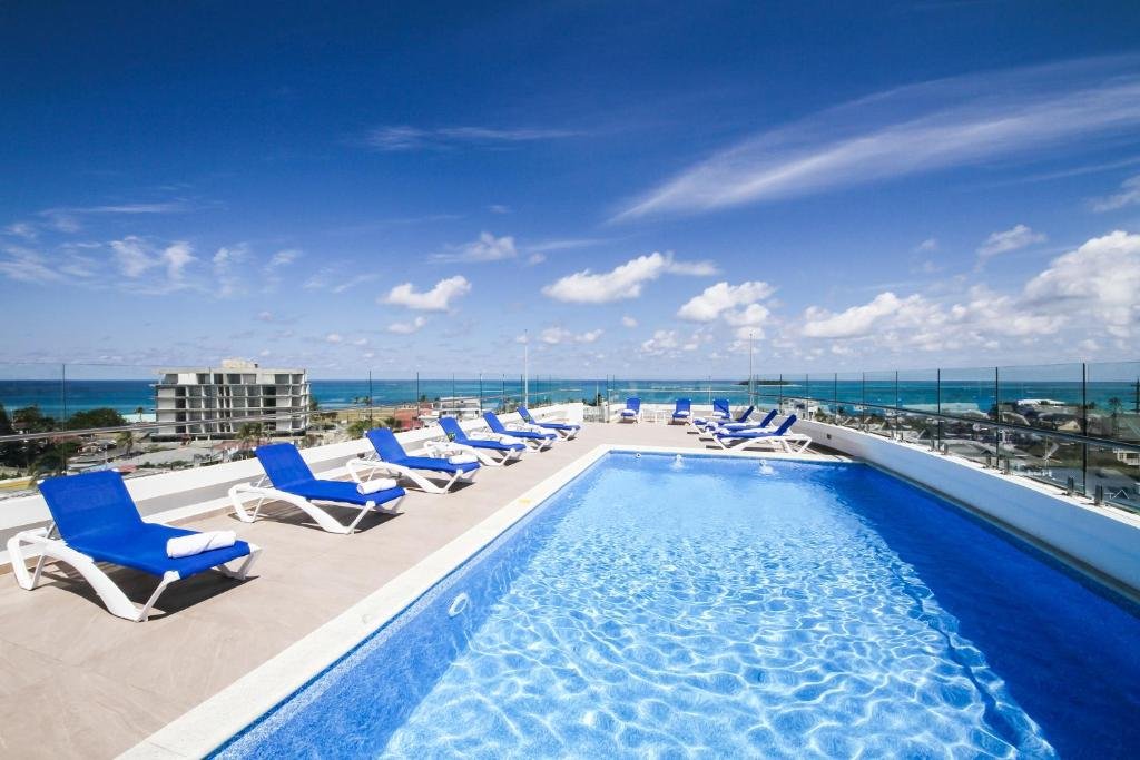 onde ficar em san andres azure lofts pool Confira 6 opções de onde ficar em San Andres e curtir o paraíso