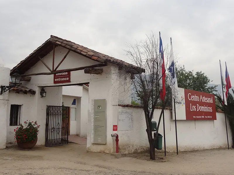 Pueblito Los Dominicos Santiago Entrada